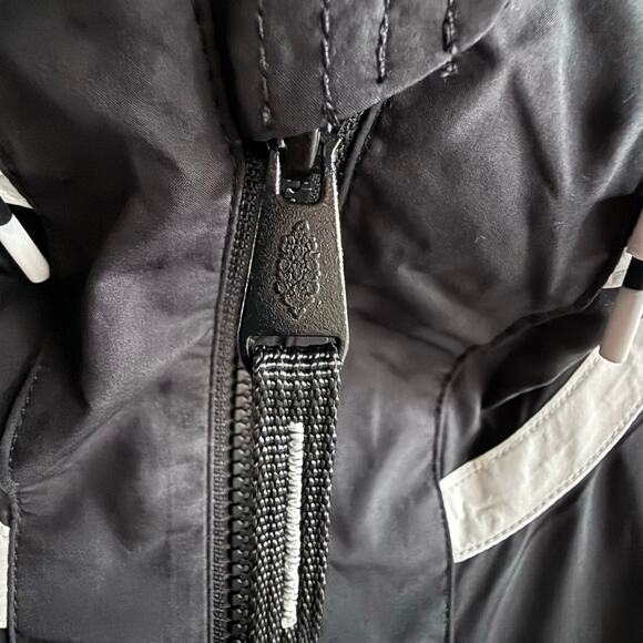 Free People Movement Care Like the Wind Anorak in Black Logo Combo NWOT MSRP $98 - Picture 6 of 7